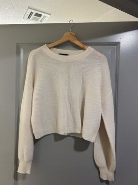 Alice + Olivia Cream Cashmere Crewneck Sweater
